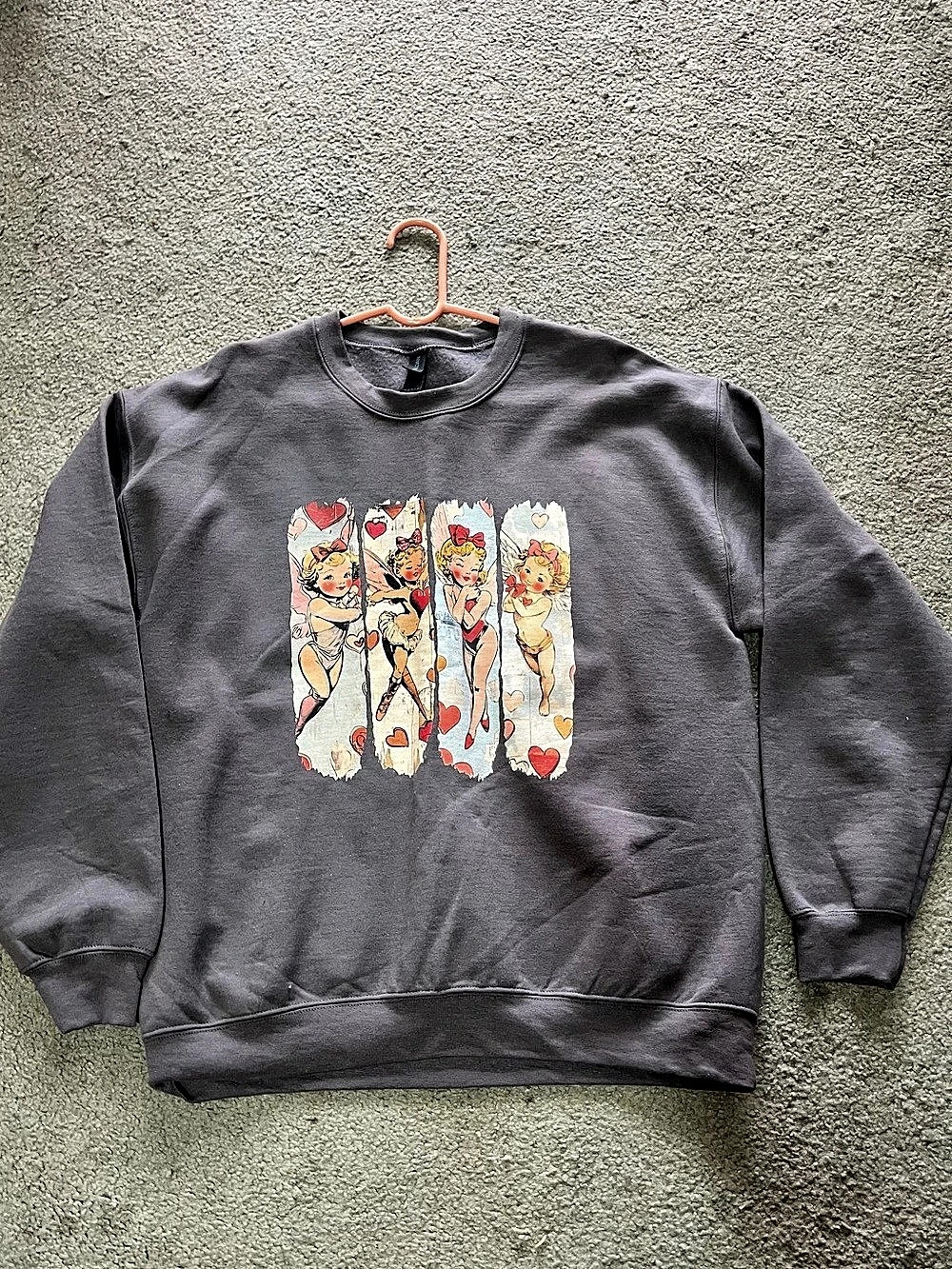 Heavy Blend Crewneck Graphic Sweatshirt Cupid Large